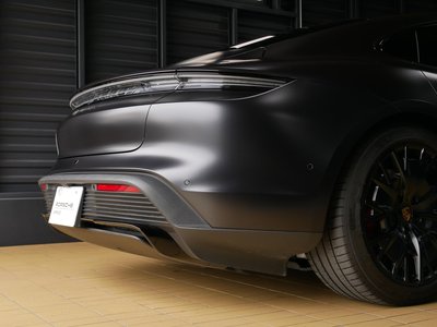PORSCHE TAYCAN - 7