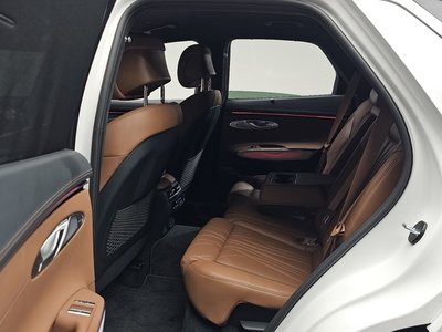 2025 Genesis GV70 — миниатюра 18
