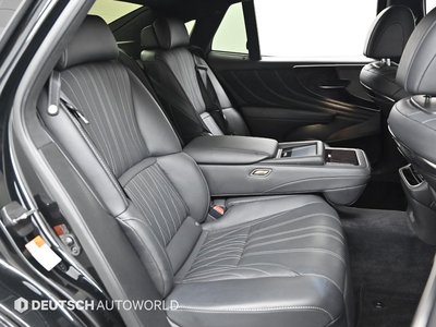 2022 Lexus LS — миниатюра 12