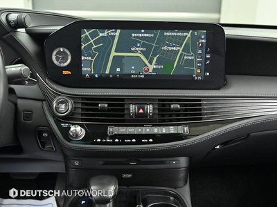 2022 Lexus LS — миниатюра 14