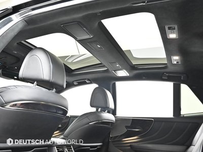 2022 Lexus LS — миниатюра 18