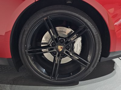 صورة 9 لـ 2021 Porsche TAYCAN