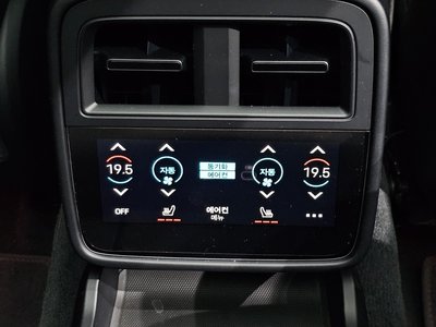 2021 Porsche TAYCAN — миниатюра 32
