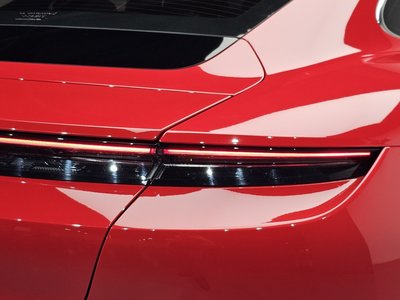 2021 Porsche TAYCAN — миниатюра 11