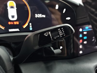 2021 Porsche TAYCAN — миниатюра 24