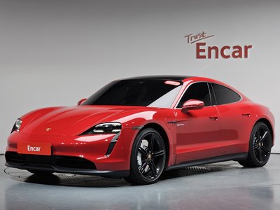 صورة 2 لـ 2021 Porsche TAYCAN