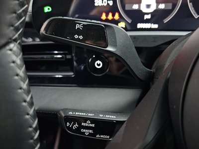 2021 Porsche TAYCAN — миниатюра 23
