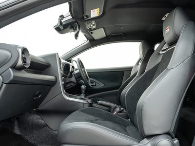 2024 Toyota GR YARIS thumbnail 32