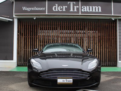 ASTON MARTIN DB11 - 8