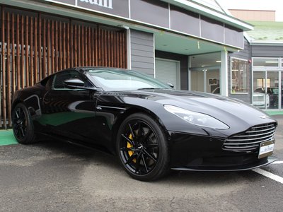 ASTON MARTIN DB11 - 3