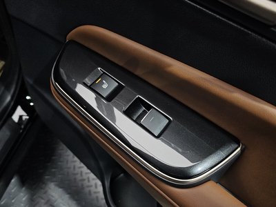 2025 Toyota CROWN CROSSOVER 缩略图 19