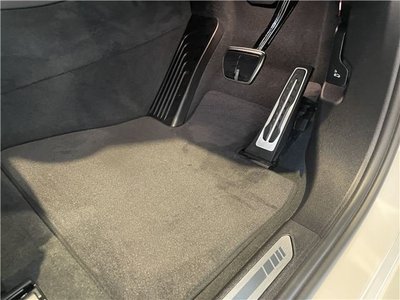 2023 BMW X6 thumbnail 25