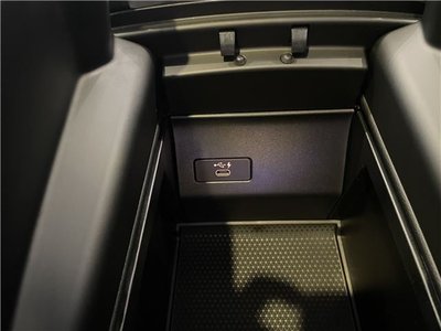 2023 BMW X6 thumbnail 11