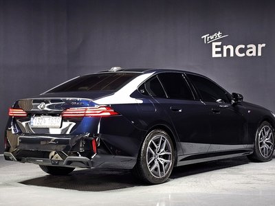 2024 BMW 5 SERIES 照片 4