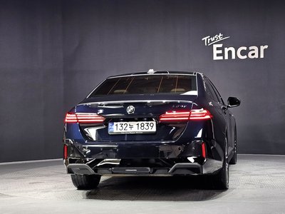 2024 BMW 5 SERIES 照片 3