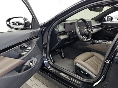 2024 BMW 5 SERIES 照片 10