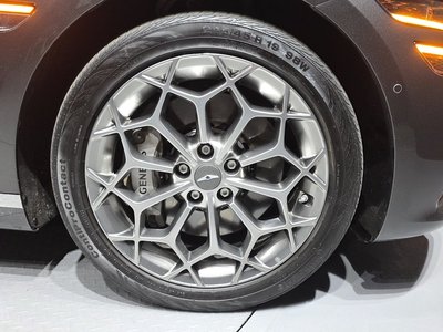 GENESIS G80 (RG3) - 8