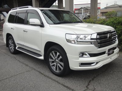 TOYOTA LAND CRUISER 200 - 6