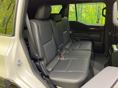 TOYOTA LAND CRUISER 250 - 9