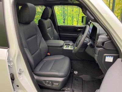 TOYOTA LAND CRUISER 250 - 8