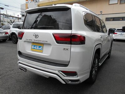 TOYOTA LAND CRUISER 300 - 6