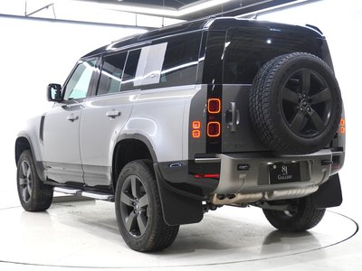 LAND ROVER DEFENDER - 9