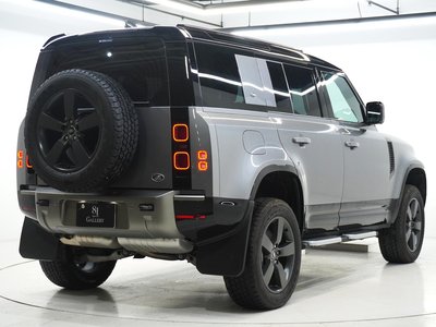LAND ROVER DEFENDER - 7