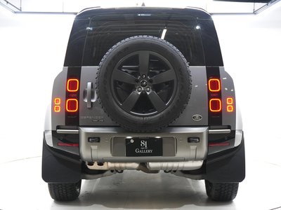 LAND ROVER DEFENDER - 8