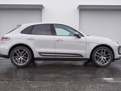 PORSCHE MACAN - 2