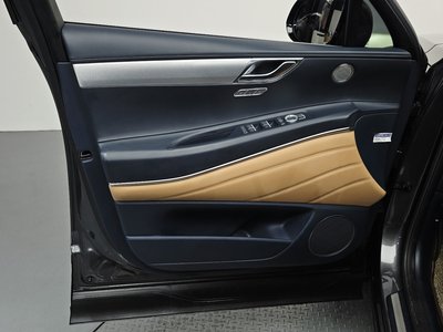2022 Genesis GV80 — миниатюра 14