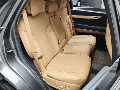 2022 Genesis GV80 — миниатюра 17