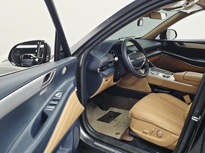 2022 Genesis GV80 — миниатюра 13