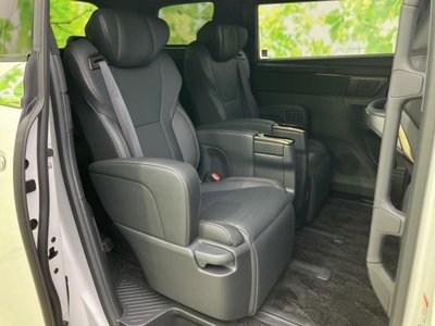 TOYOTA ALPHARD - 5