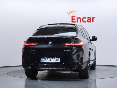 صورة 4 لـ 2025 BMW X4