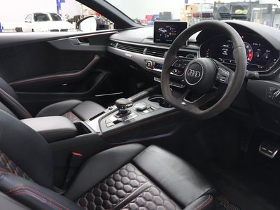صورة 6 لـ 2018 AUDI RS5