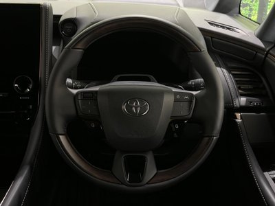 2026 Toyota ALPHARD — миниатюра 11