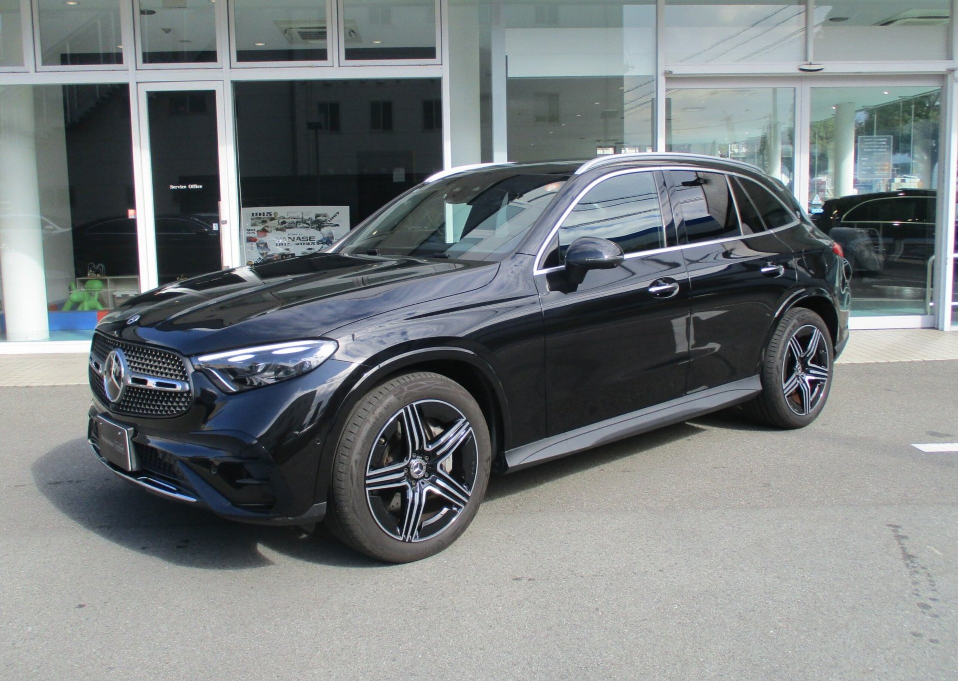 MERCEDES-BENZ GLC - View 1