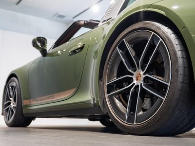 2025 Porsche 911 — миниатюра 20