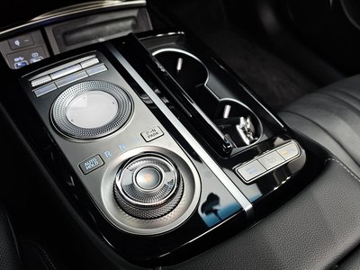GENESIS G80 (RG3) - 9