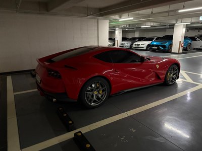 FERRARI 812 SUPERFAST - 3