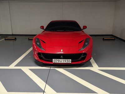 FERRARI 812 SUPERFAST - 2