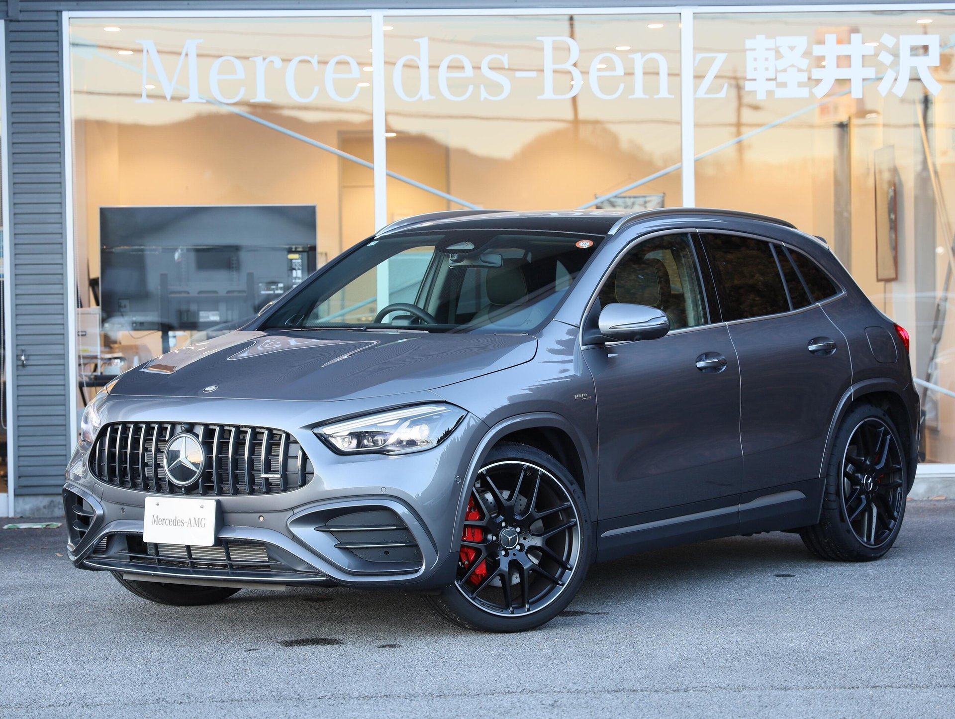 MERCEDES-BENZ GLA AMG - View 1