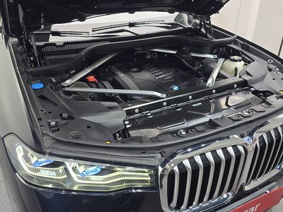 BMW X7 - 7