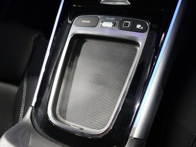 2026 Mercedes-BENZ GLB — миниатюра 36