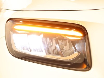 2026 Mercedes-BENZ GLB — миниатюра 12