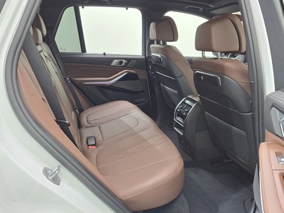 2025 BMW X5 — миниатюра 25