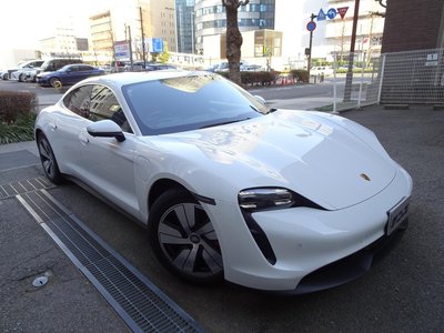 2021 Porsche TAYCAN photo 1