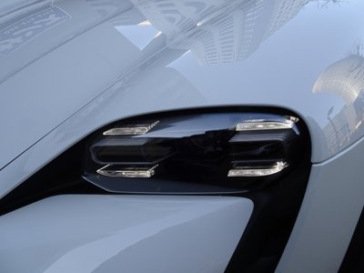 2021 Porsche TAYCAN photo 10