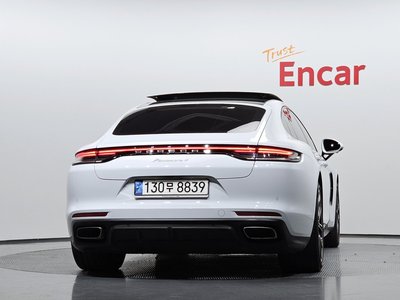 PORSCHE PANAMERA - 3