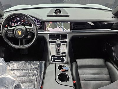 PORSCHE PANAMERA - 5